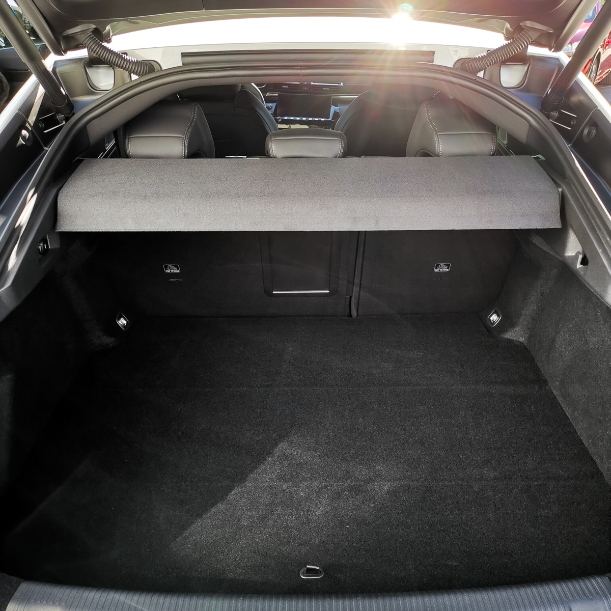Peugeot 508 3008 hybrid test 