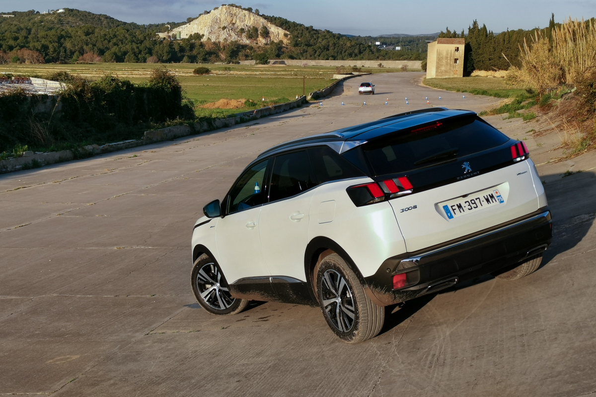 Peugeot 508 3008 hybrid test 