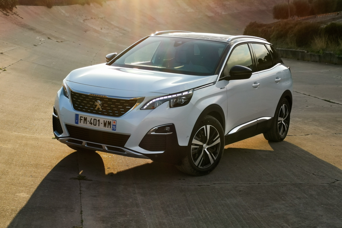 Peugeot 508 3008 hybrid test 