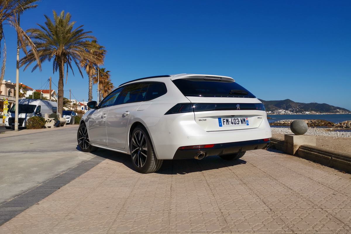 Peugeot 508 3008 hybrid test 