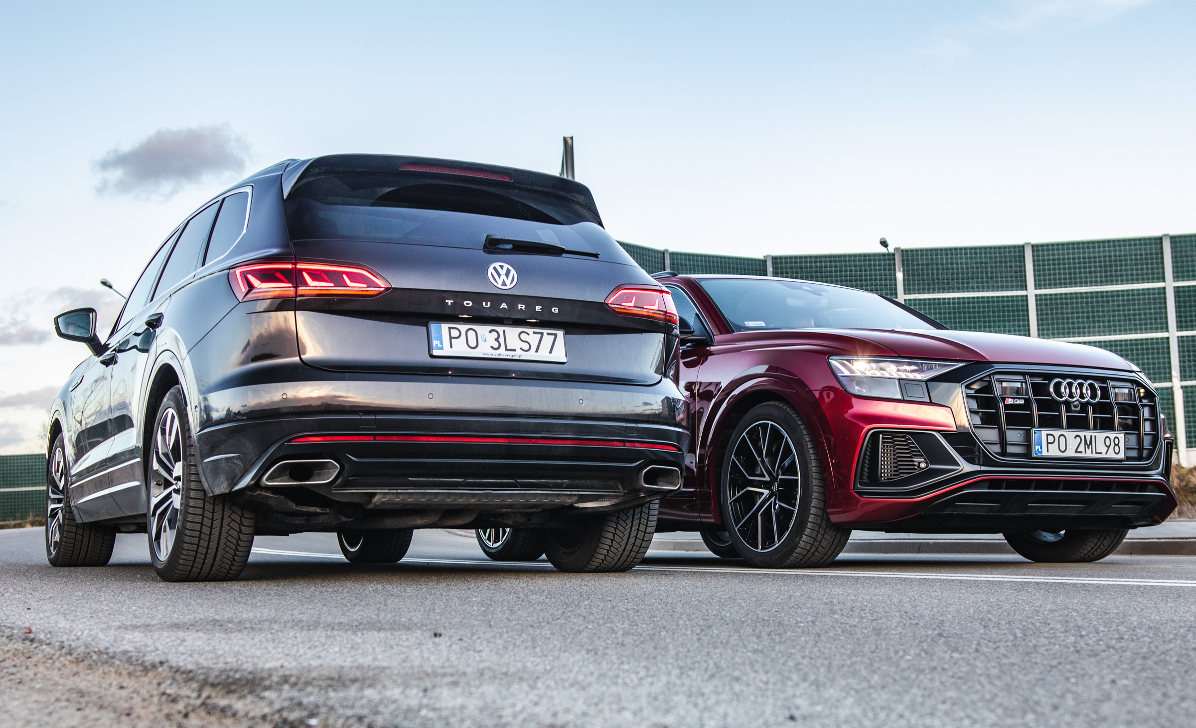 Volkswagen Touareg vs Audi SQ8 