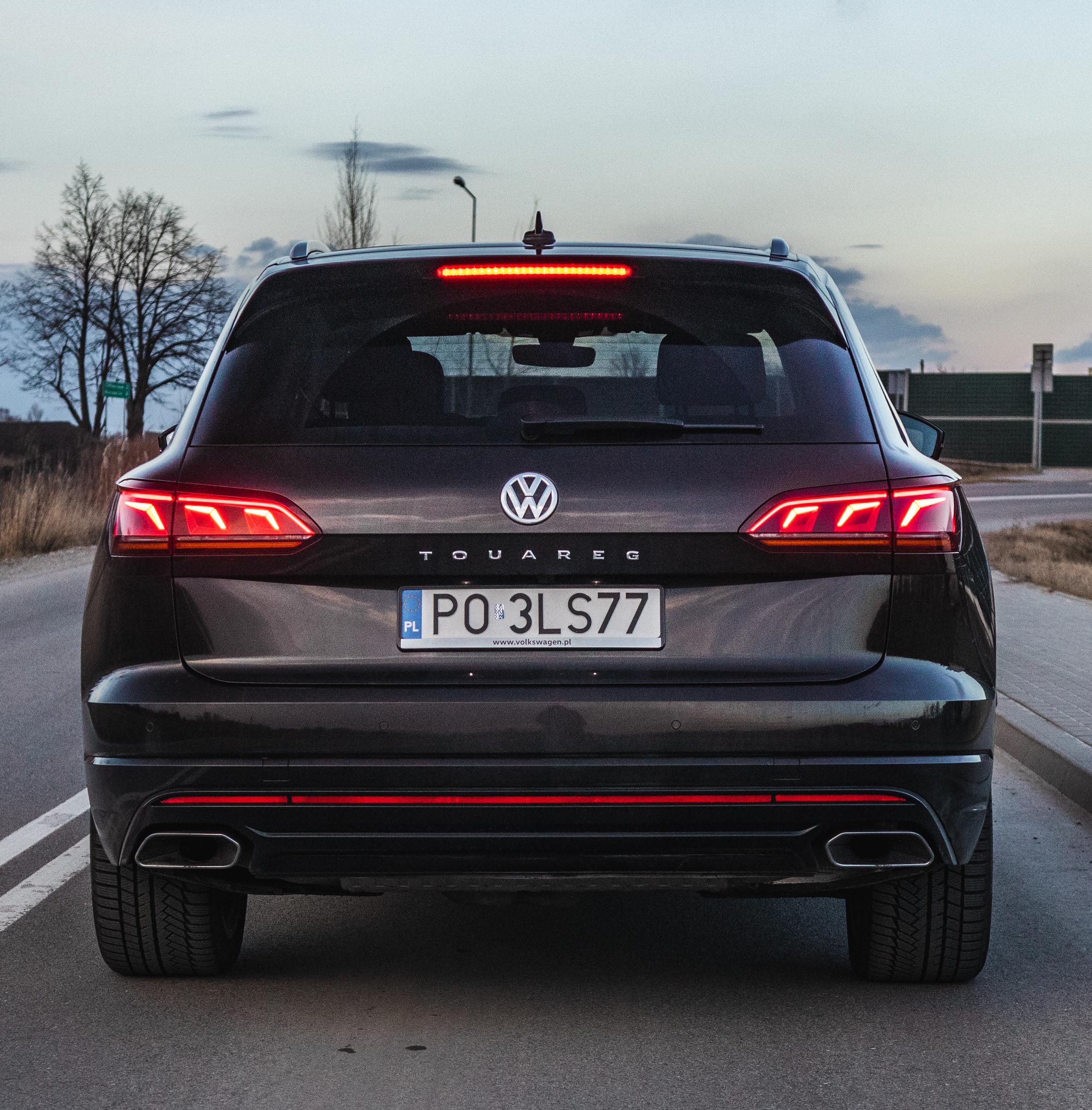 Volkswagen Touareg vs Audi SQ8 