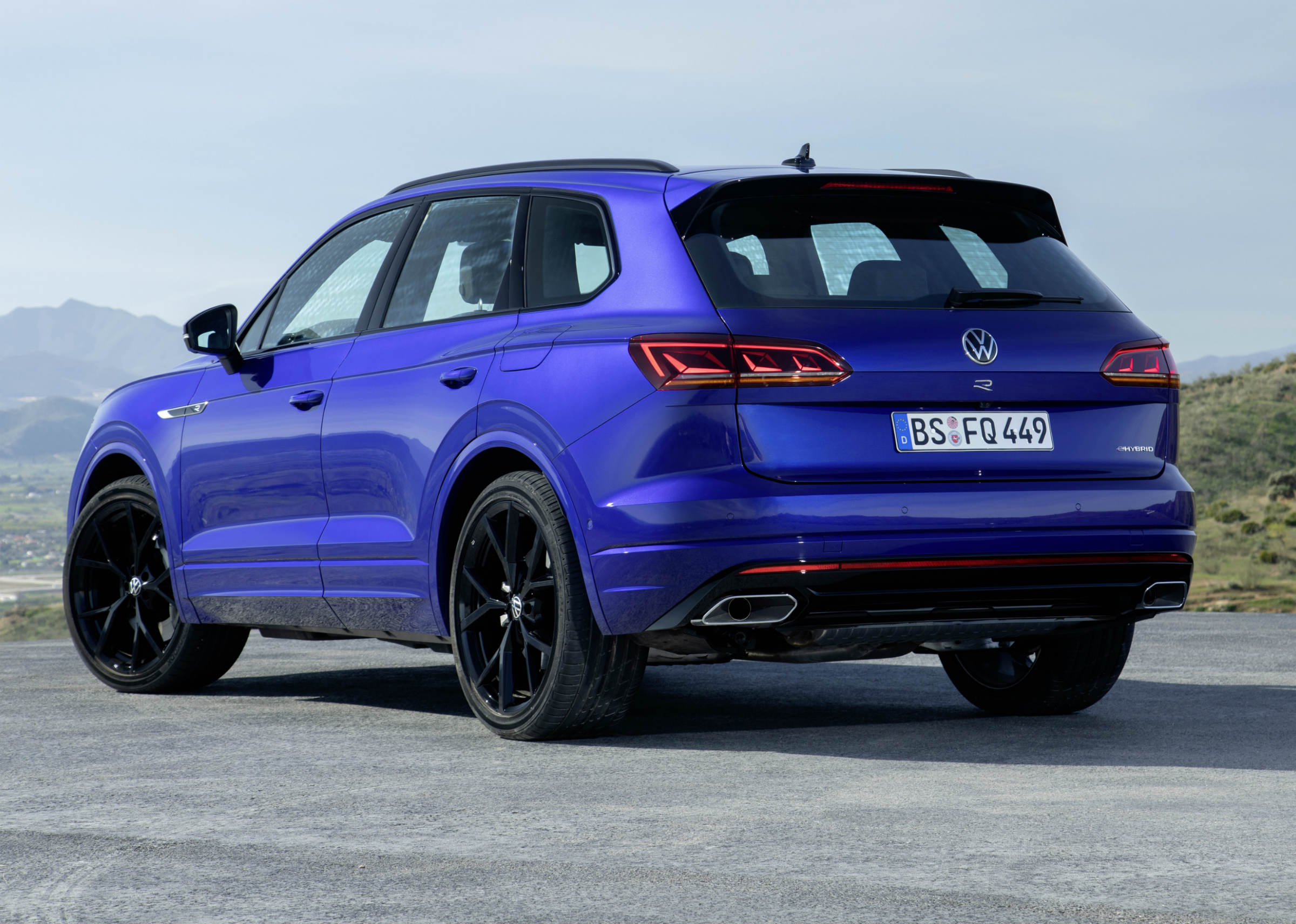 VW Touareg R 