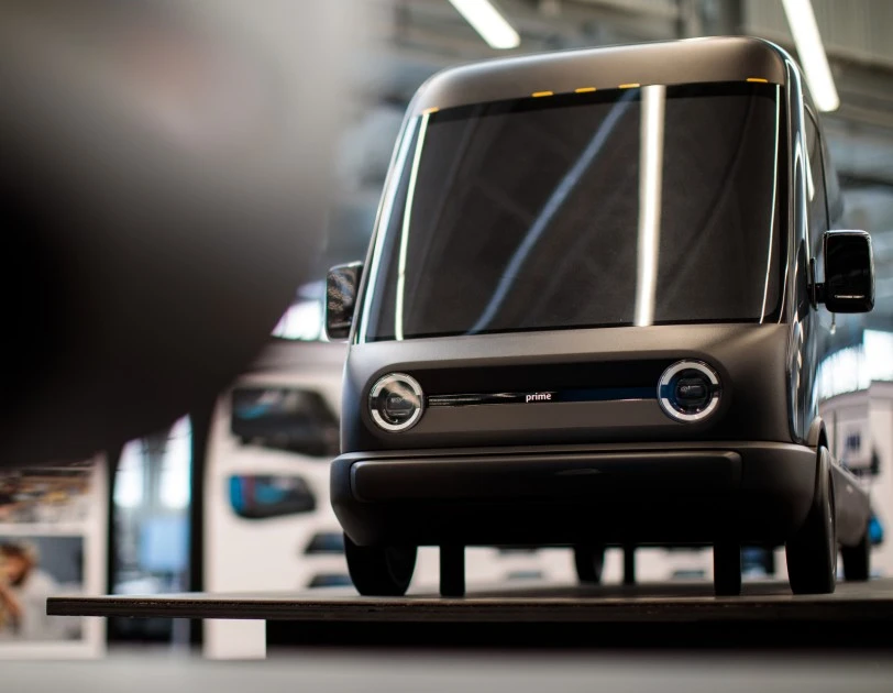 amazon dostawa elektryczny van Rivian 