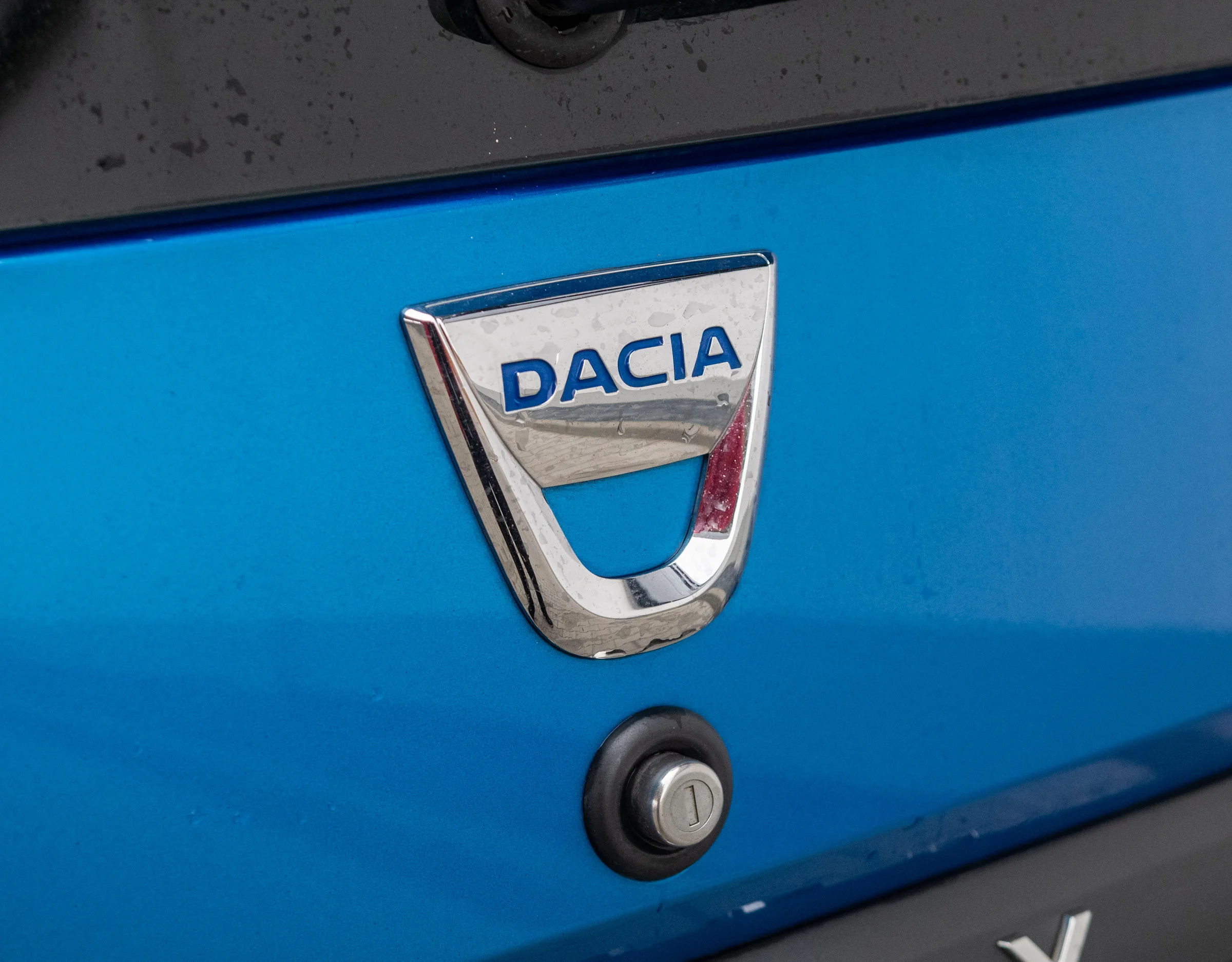 dacia suv
