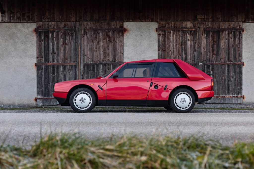 Lancia Delta S4 Stradale 
