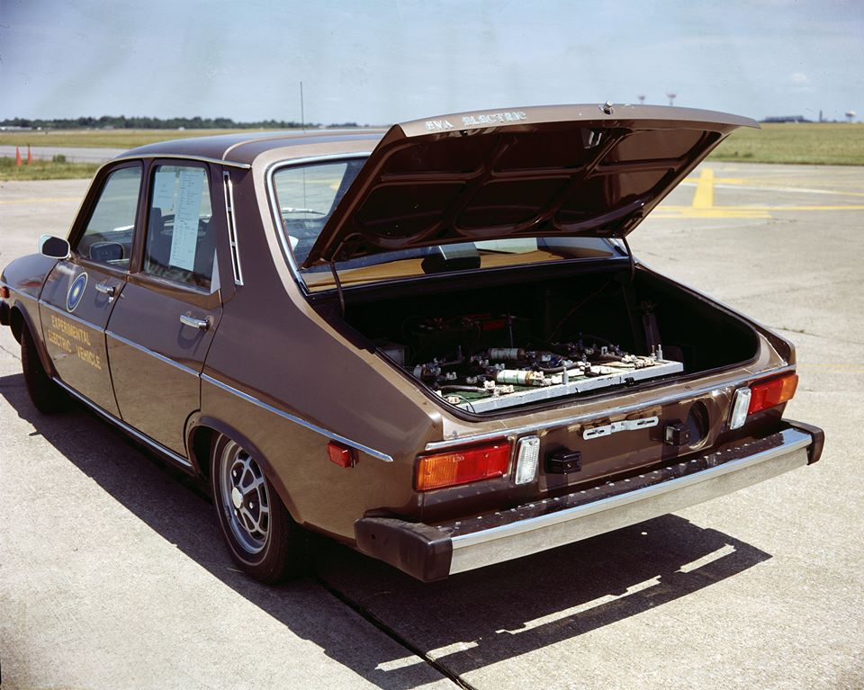 renault 12 elektryczne 