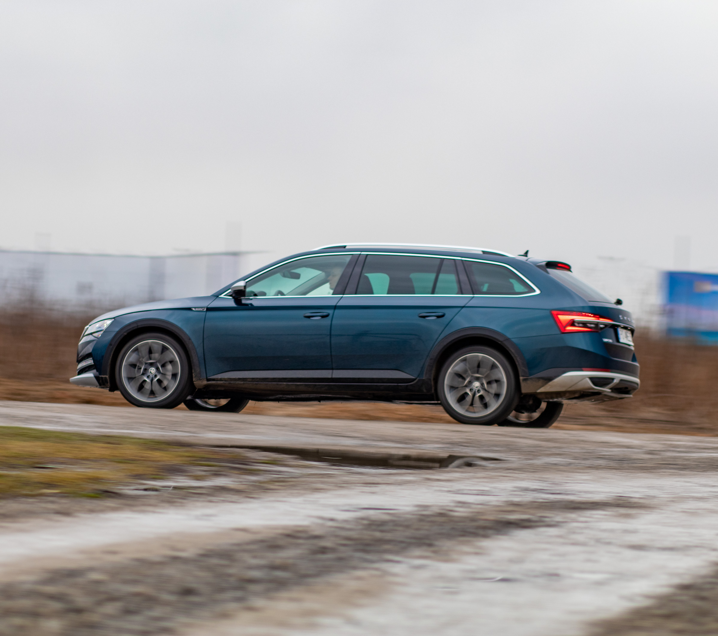 Skoda Superb 4x4 scout test 2020 