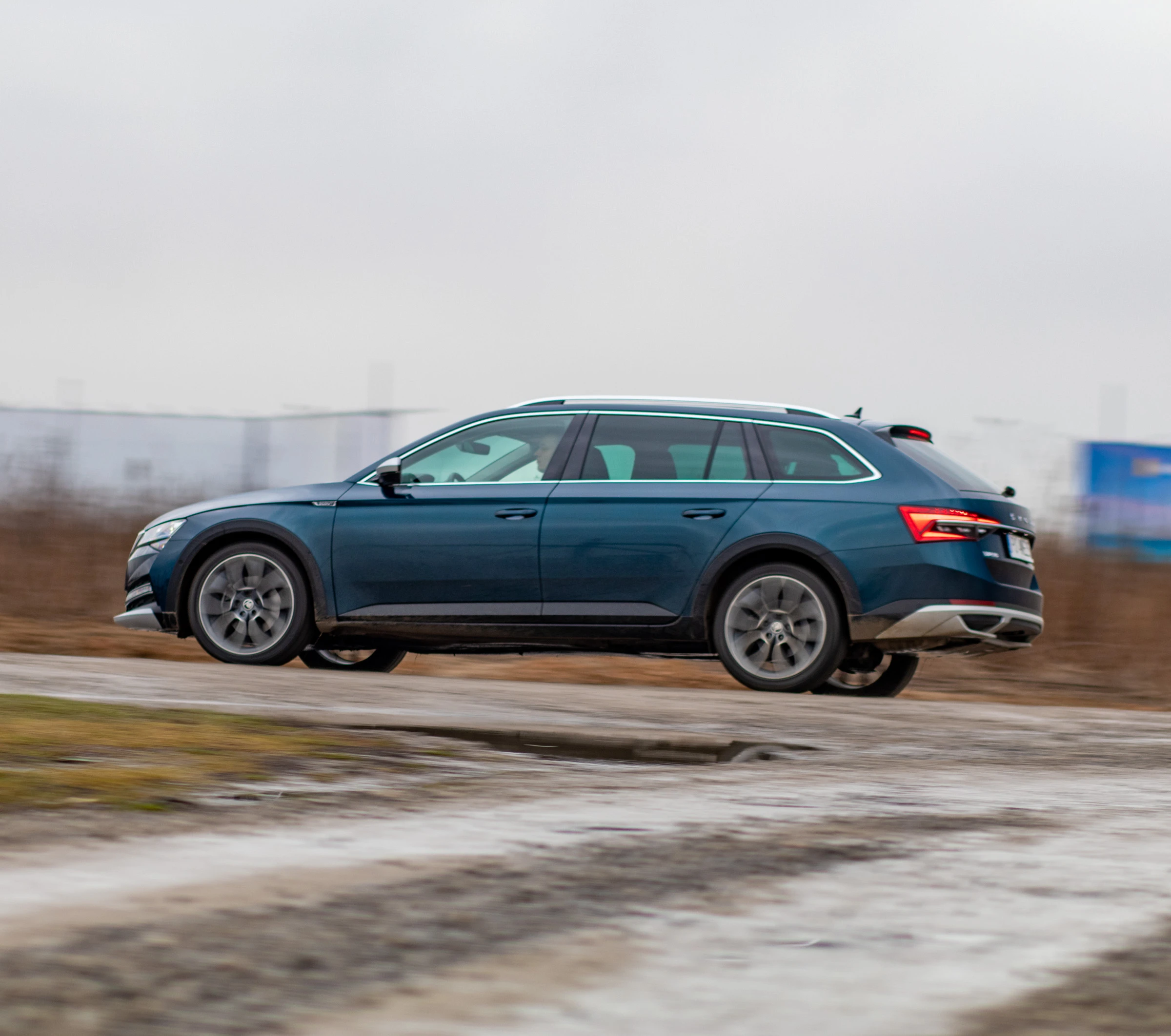 Skoda Superb 4x4 scout test 2020 