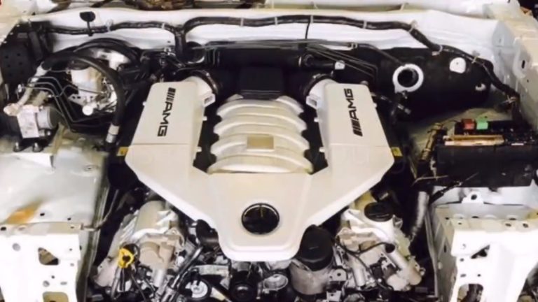 Toyota Hilux V8 
