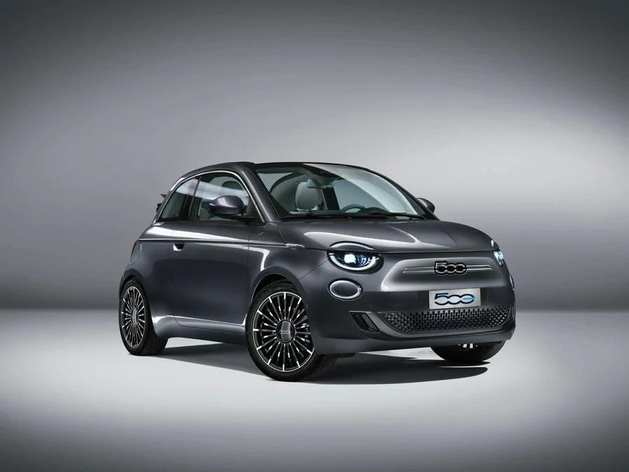 Fiat 500 wyciek