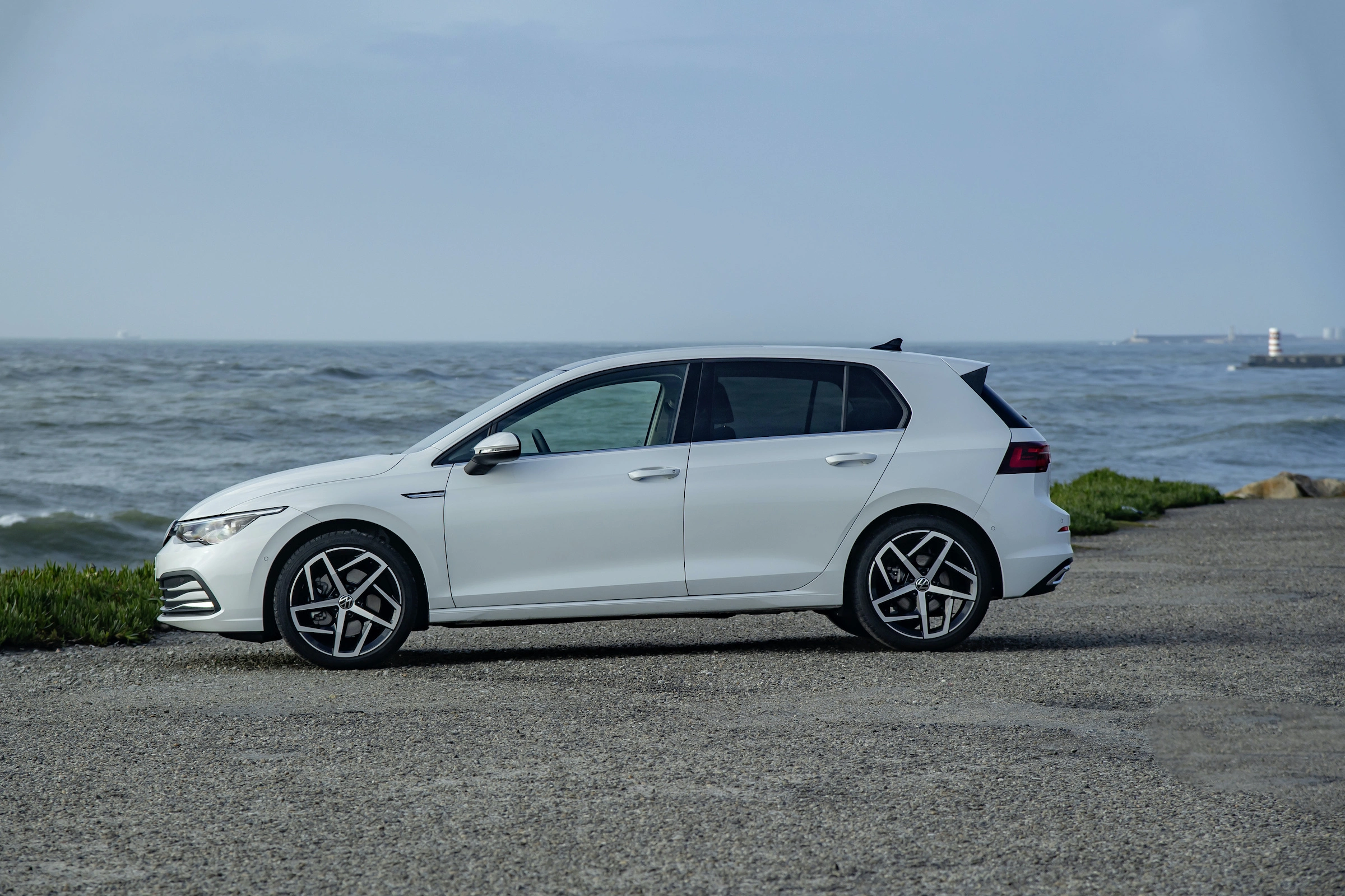 VW Golf hybryda