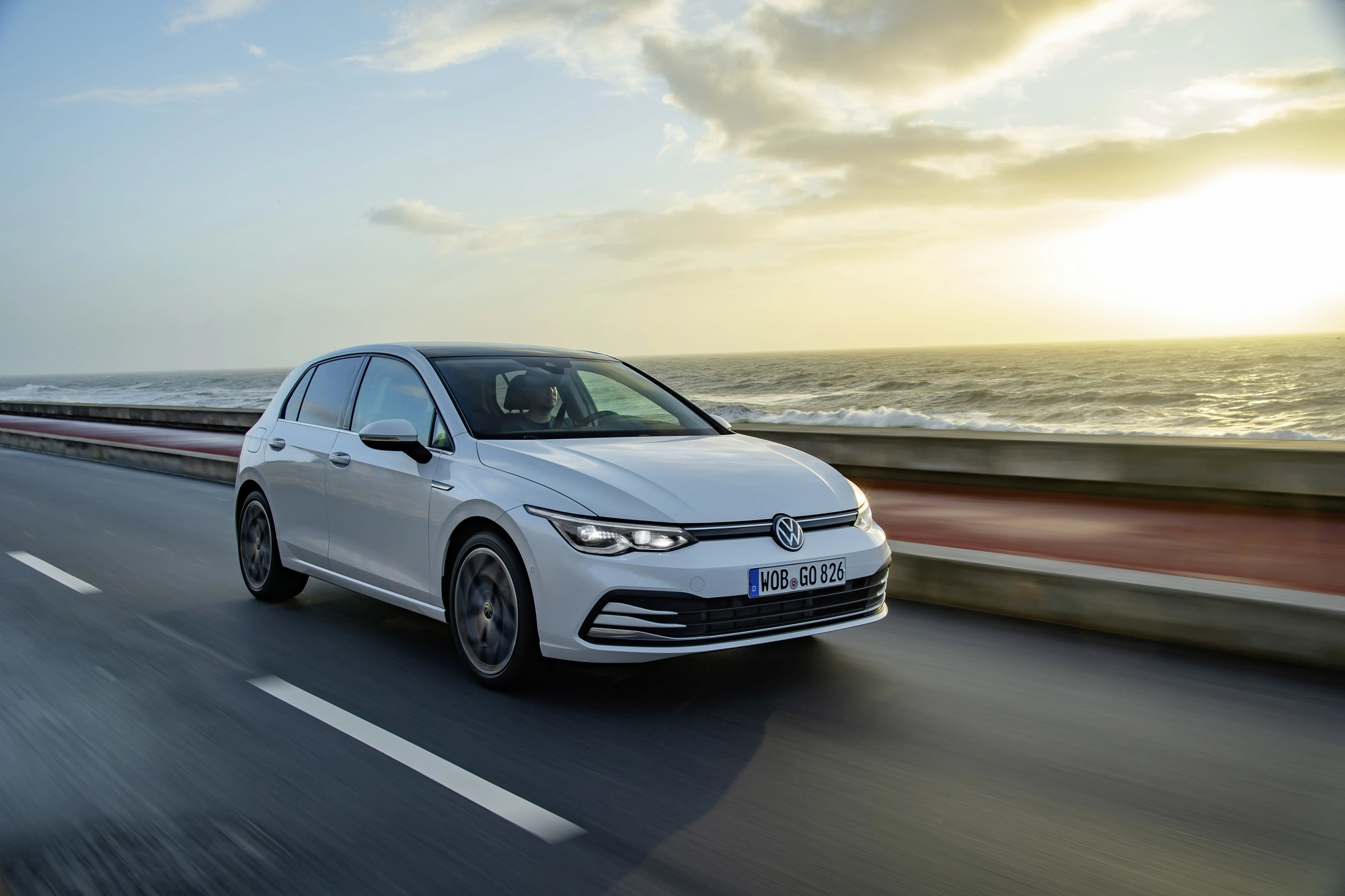 VW Golf hybryda