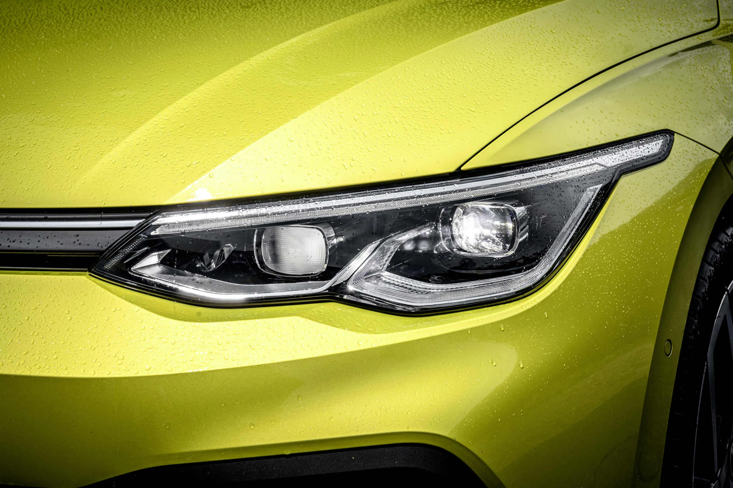 VW Golf IQ.LIGHT