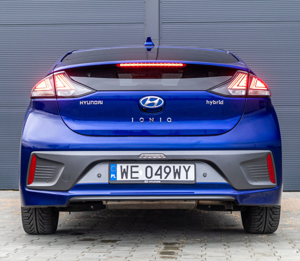 hyundai ioniq hybrid test 2020 