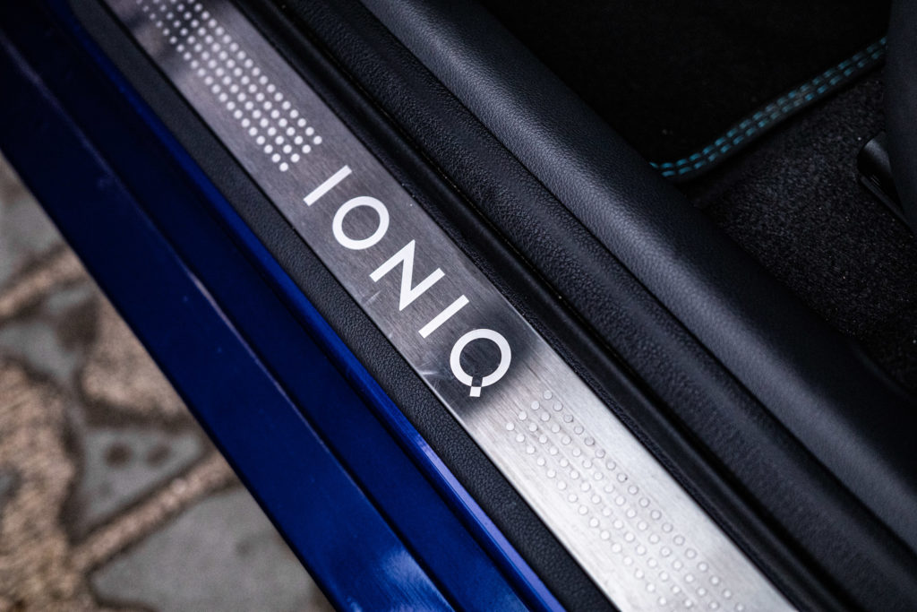 hyundai ioniq hybrid test 2020 