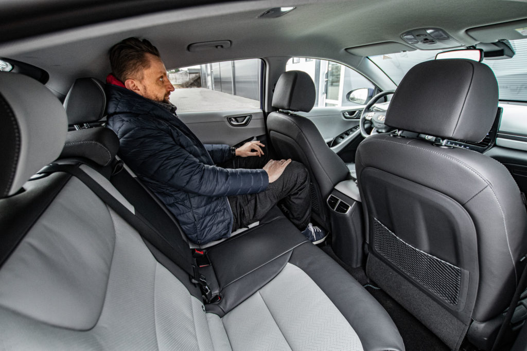 hyundai ioniq hybrid test 2020 