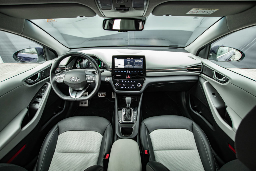 hyundai ioniq hybrid test 2020 