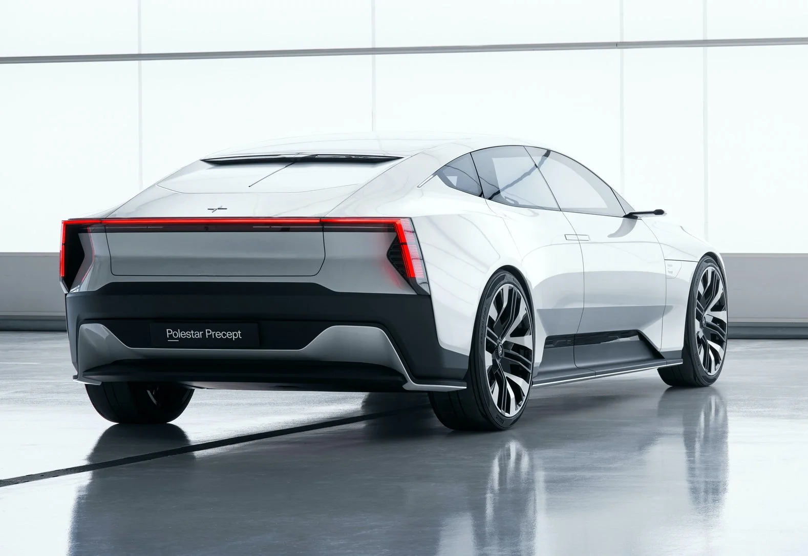 Polestar Precept 