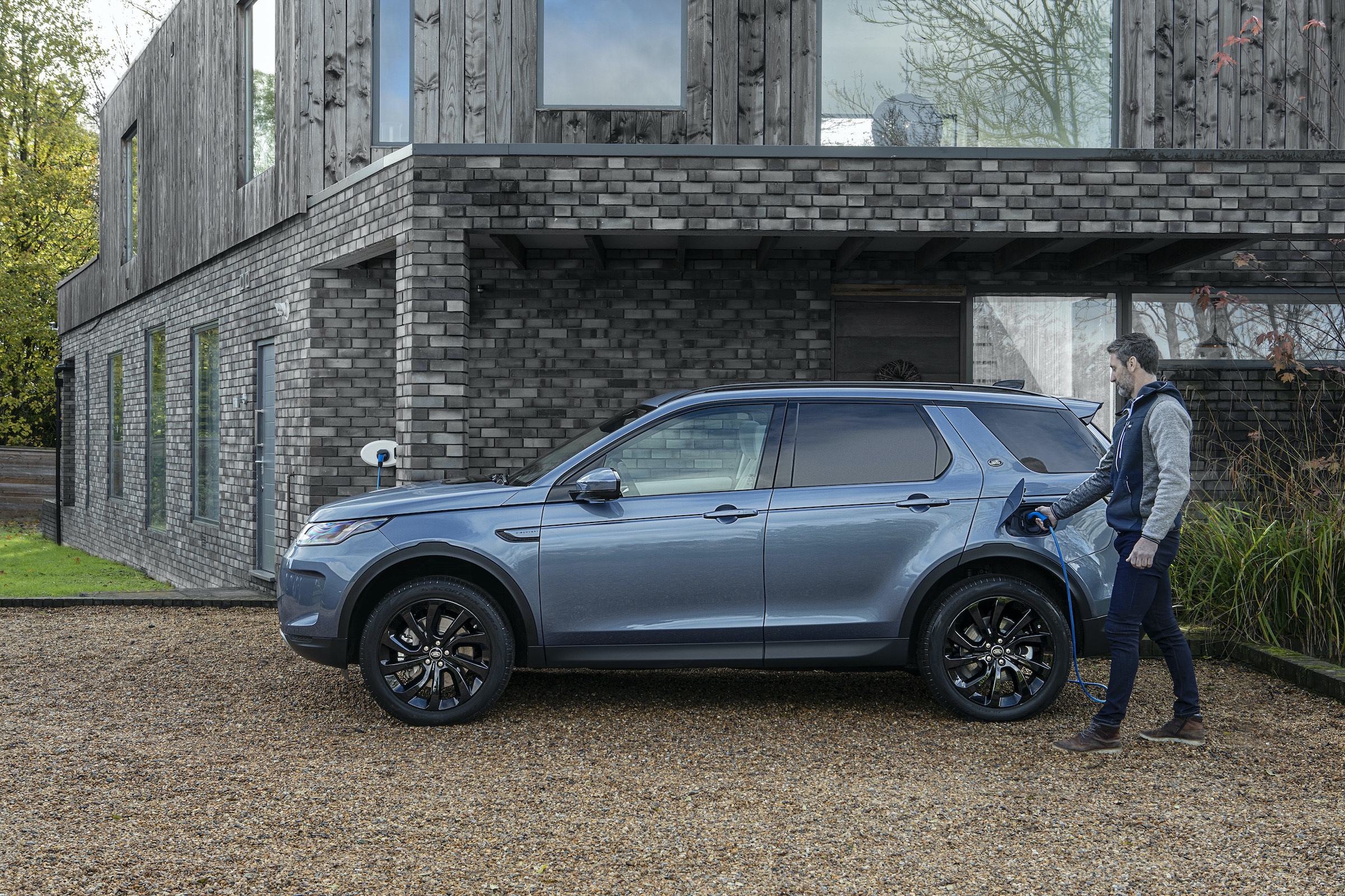 Land Rover Discovery Sport P300e 