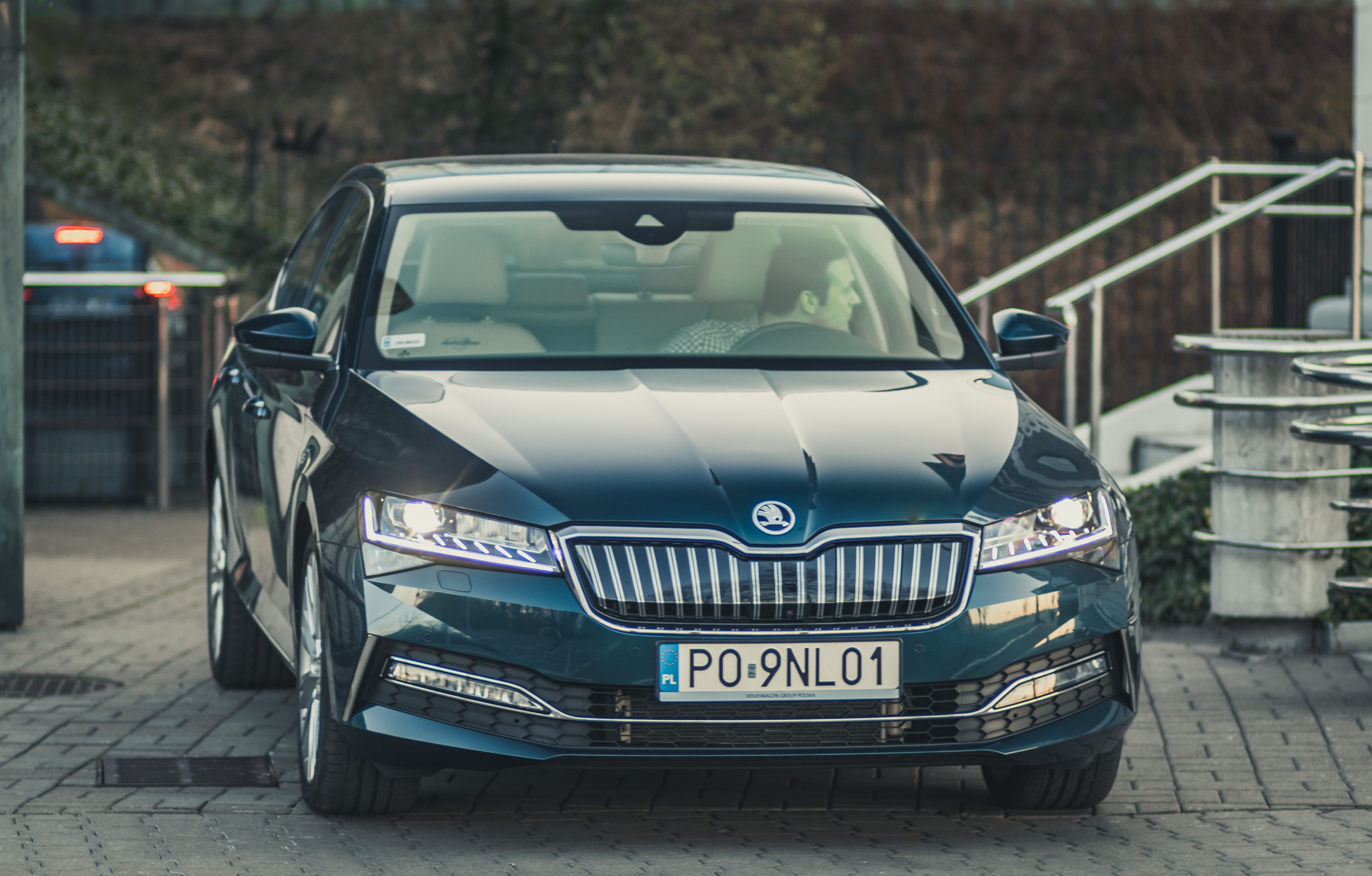 https://autoblog.spidersweb.pl/peugeot-508-3008-hybrid-test 