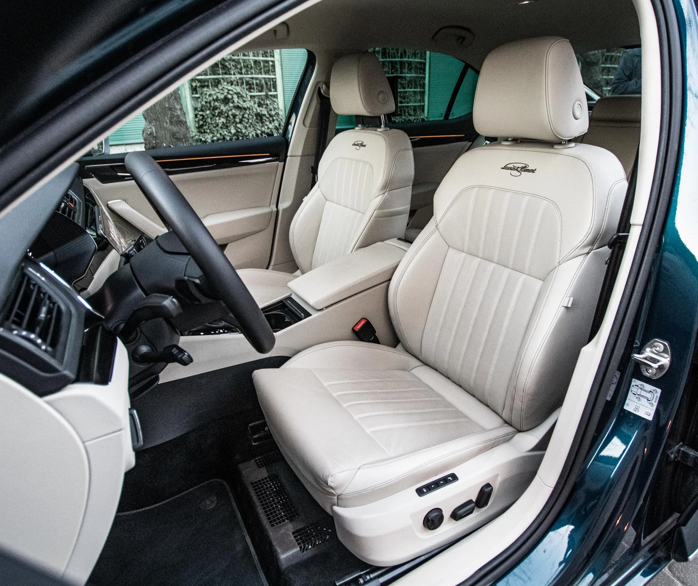 Skoda Superb iv Hybrid test 