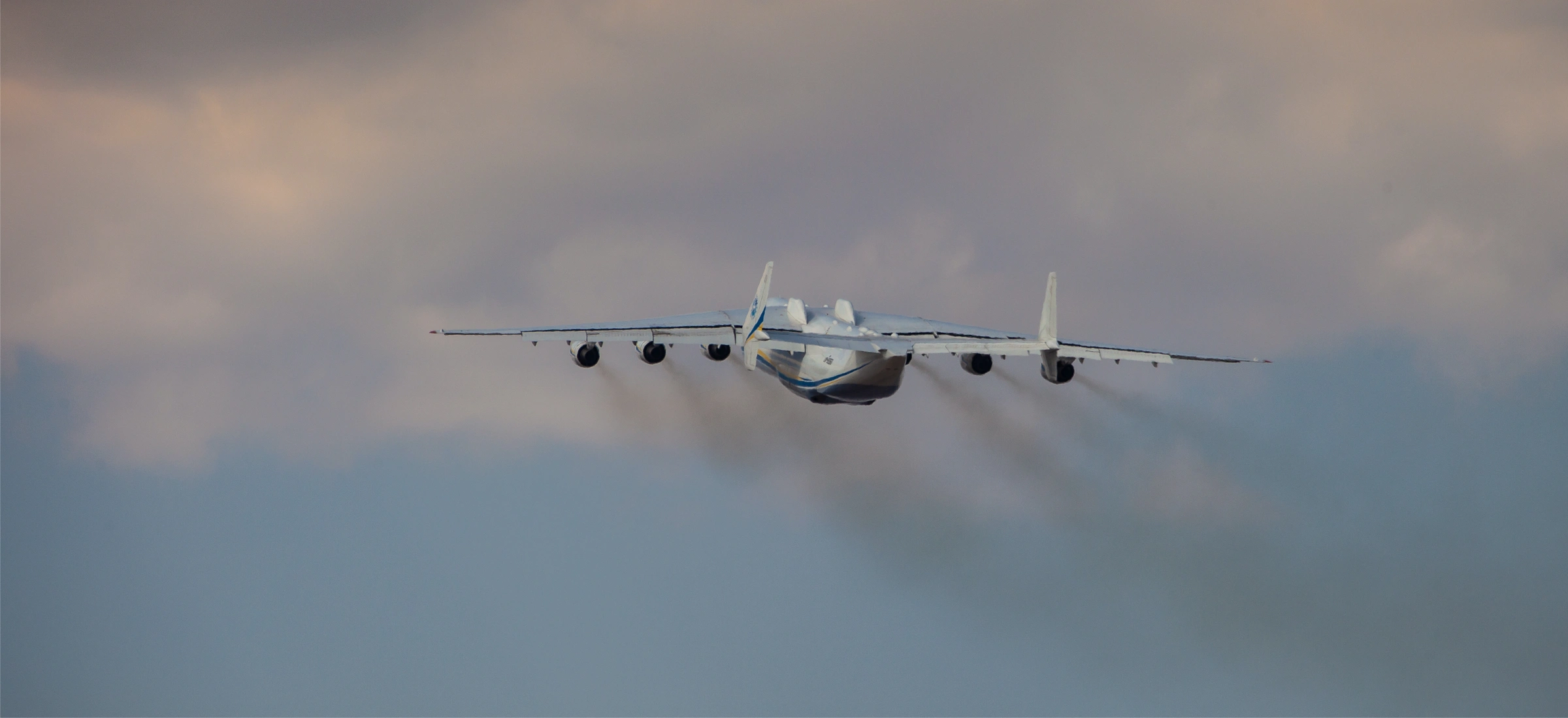 antonow an-225 zużycie paliwa