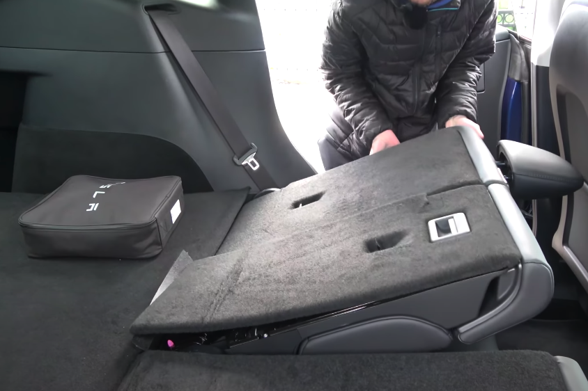 jakość wykonania tesla model y 