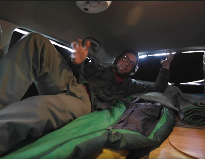kamper z samochodu osobowego 