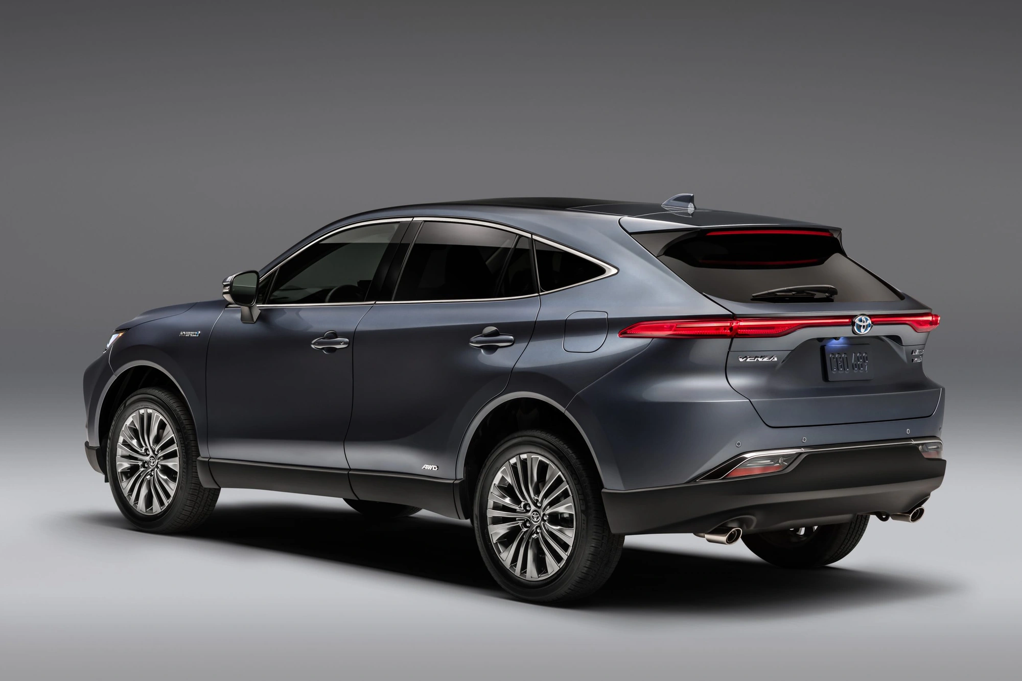 Toyota Venza powraca. Wraz z nią nadjeżdża nowa Sienna &#8211; wyłącznie hybrydowa
