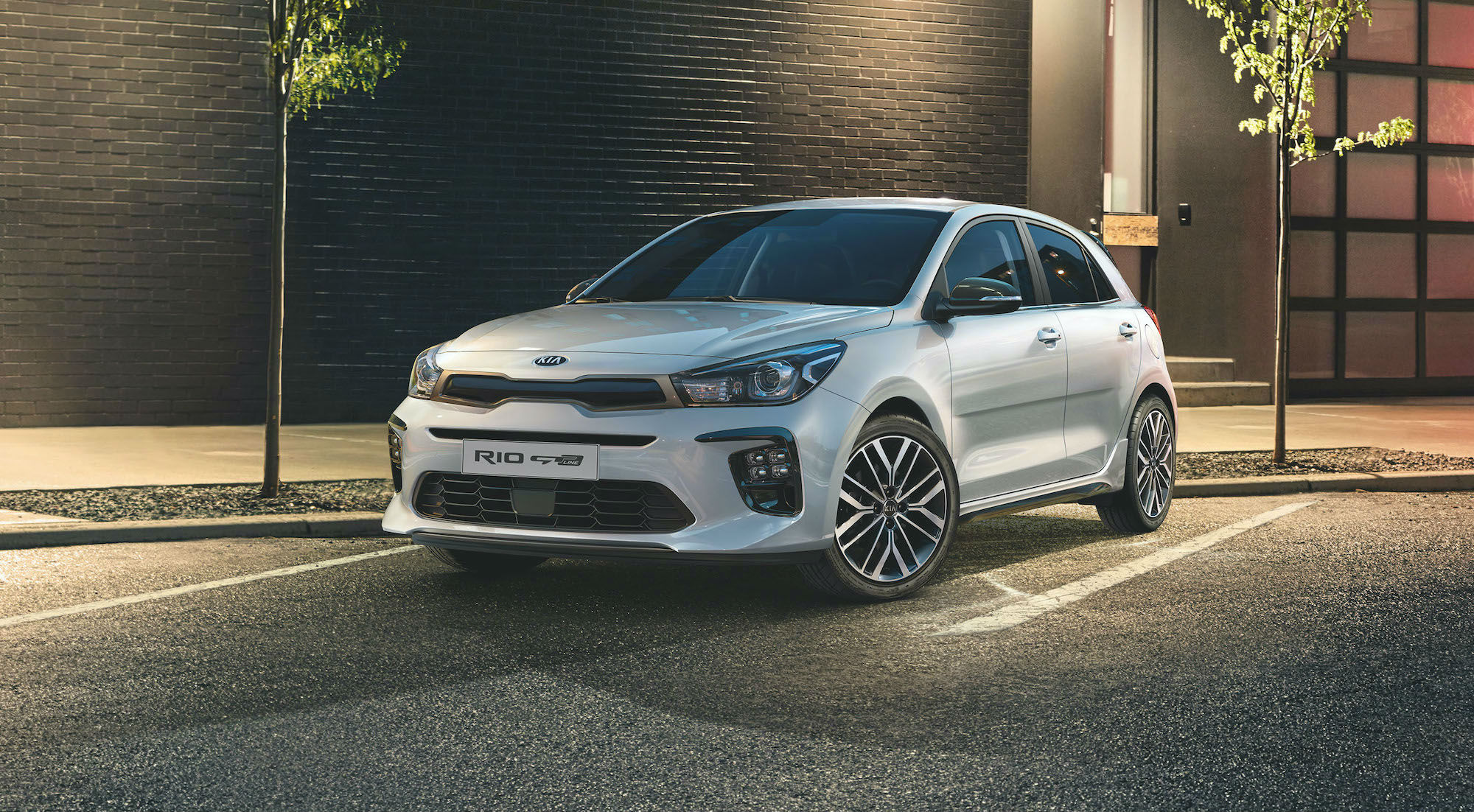 Kia Rio lifting tani samochód 