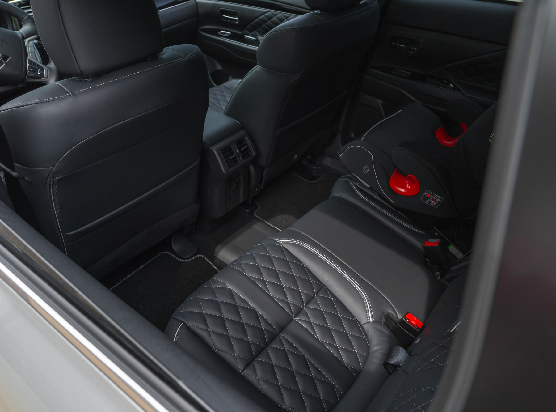 Mitsubishi Outlander PHEV test 