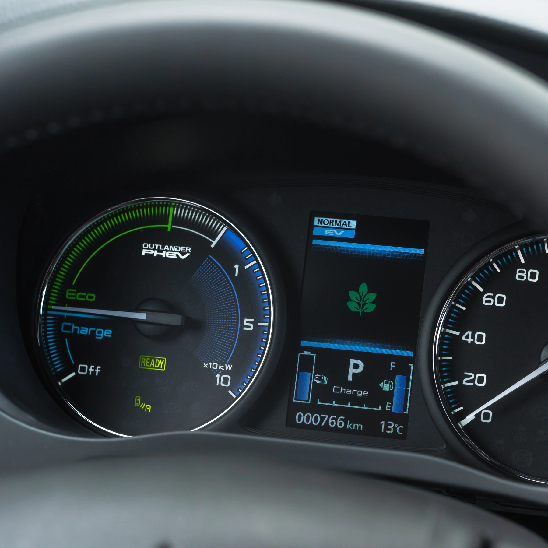 Mitsubishi Outlander PHEV test