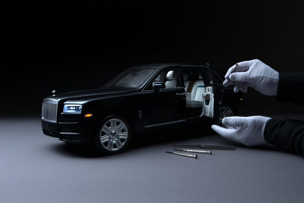 Rolls-Royce Cullinan 1:8 