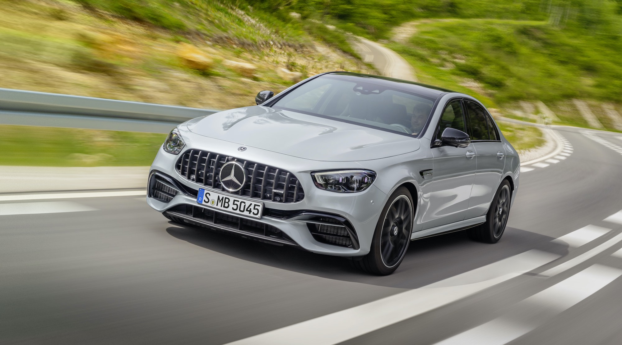 nowy mercedes e63