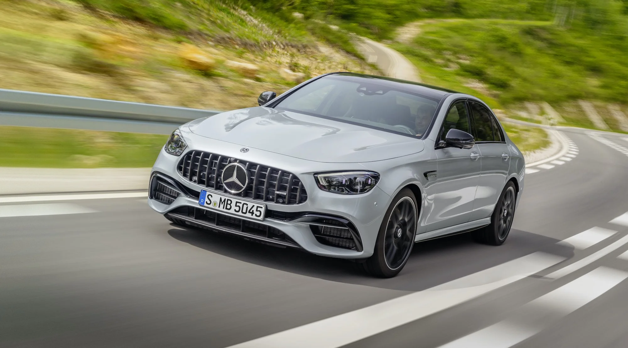 nowy mercedes e63