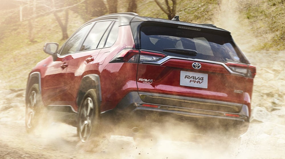 Toyota RAV4 PHEV ma przejechać bez wizyty na stacji nawet 1300 km