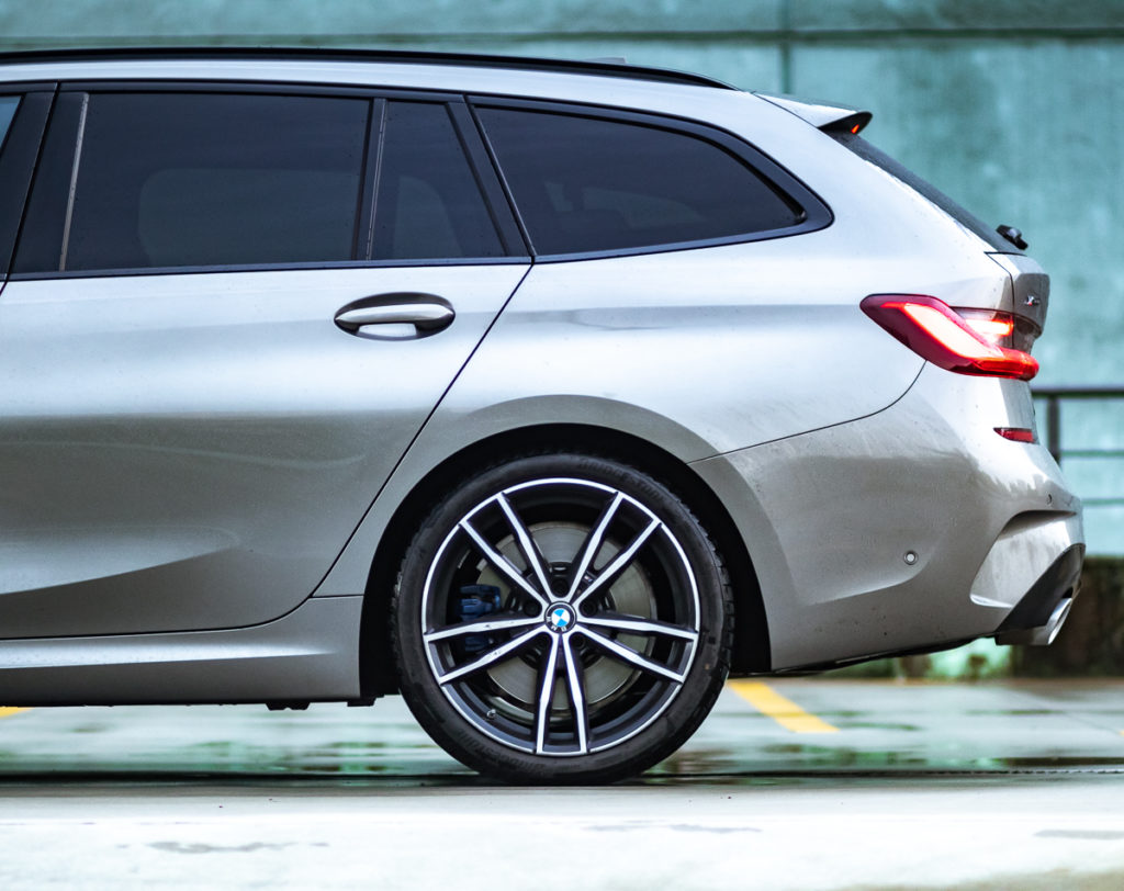 bmw 330i touring G21 