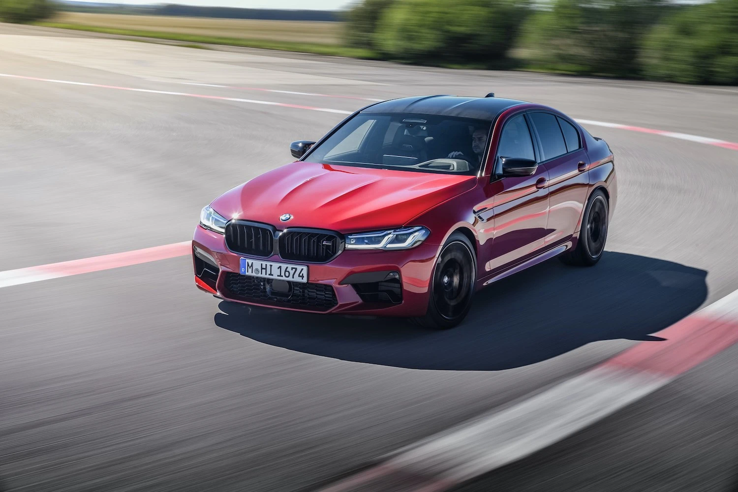 bmw m5 hybryda plug in