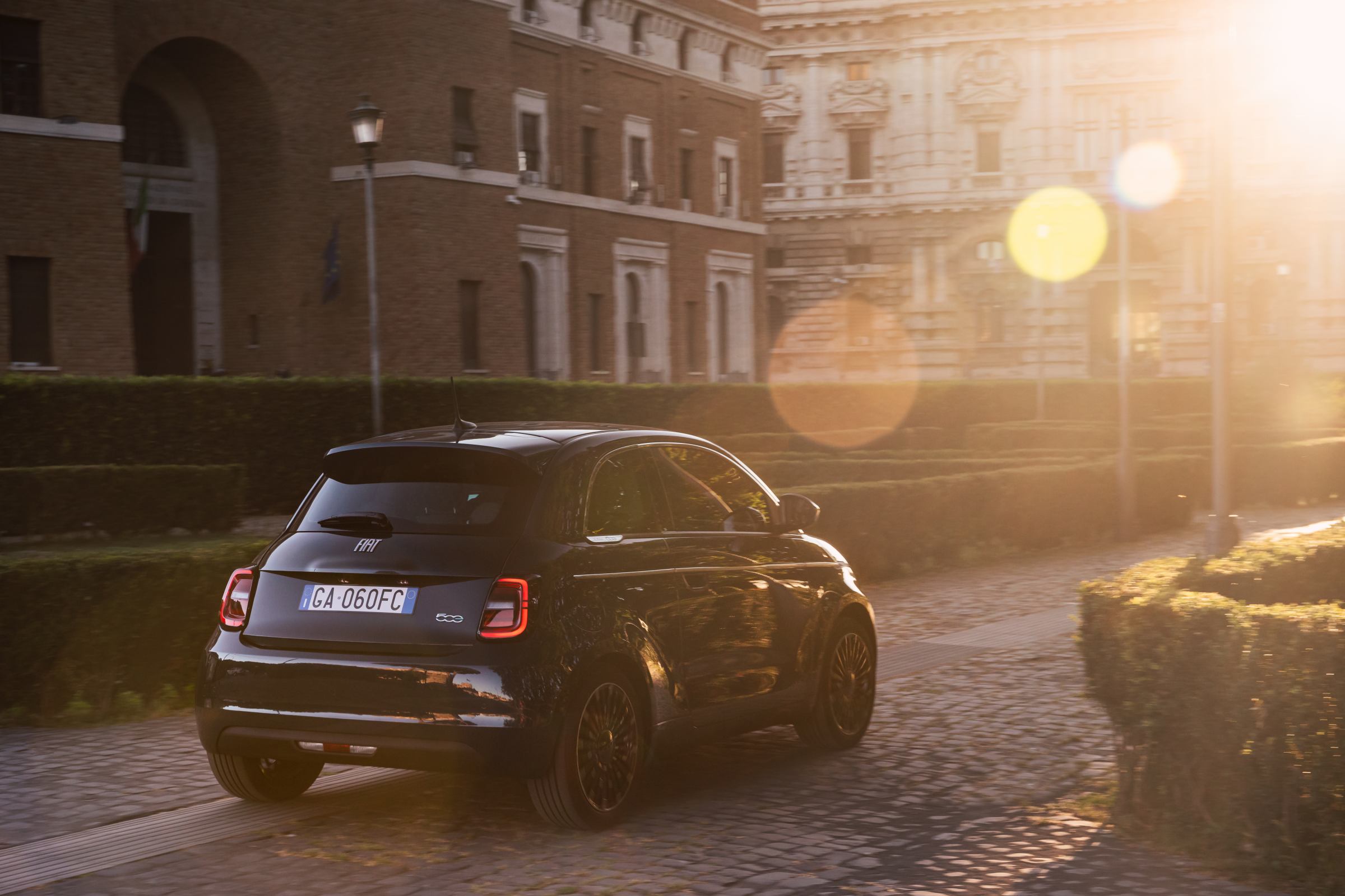 fiat 500 ev cena 
