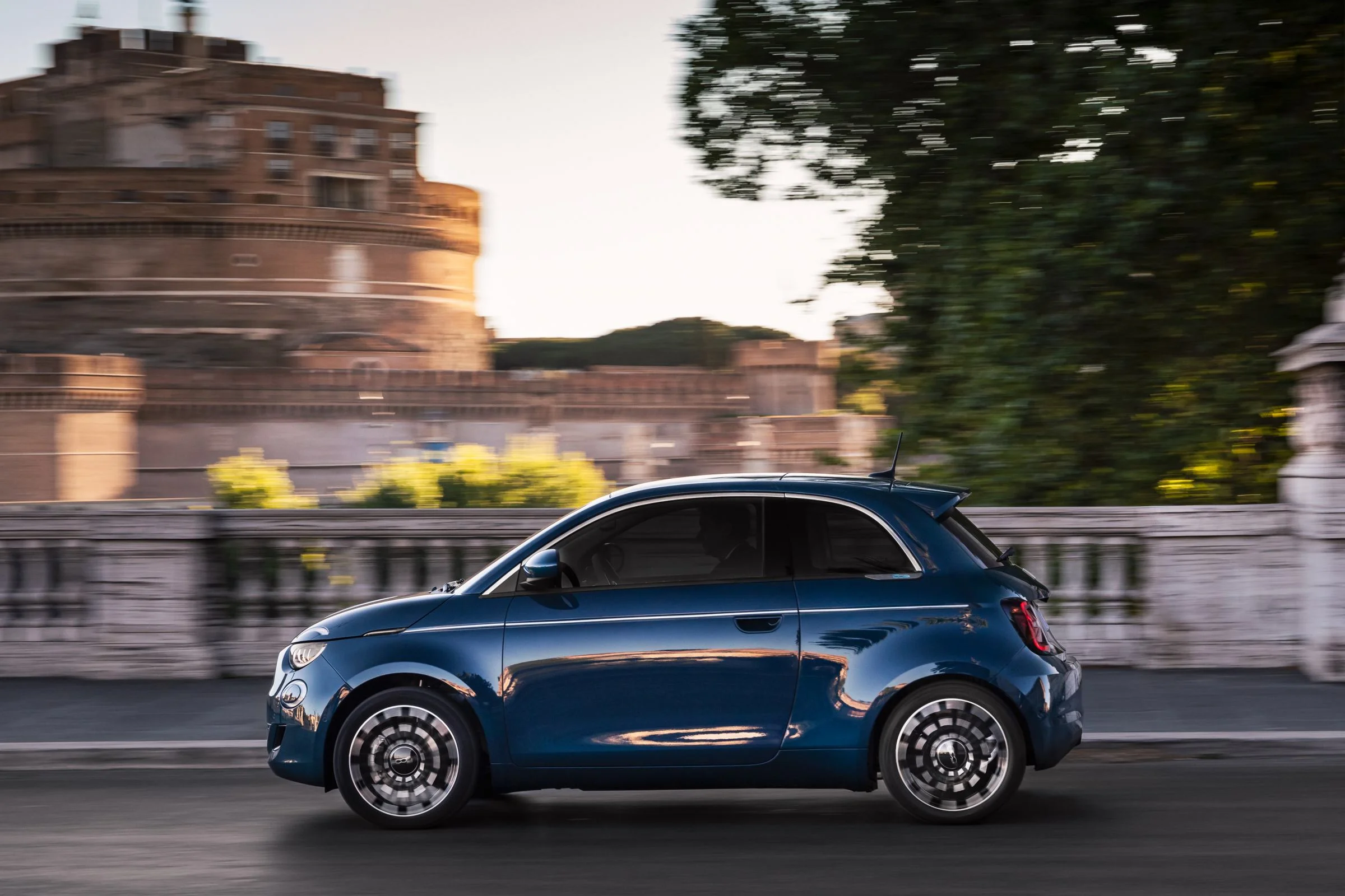 fiat 500 ev cena