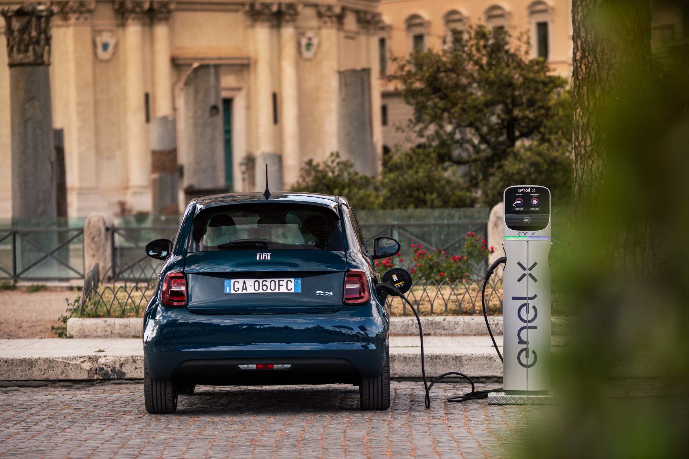 fiat 500 ev cena 