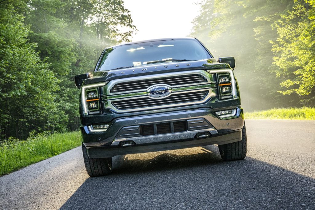Ford F-150 lifting 