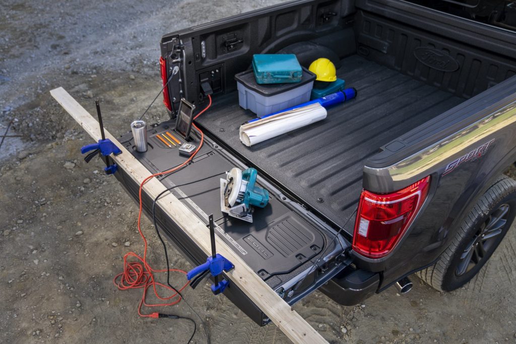Ford F-150 lifting 