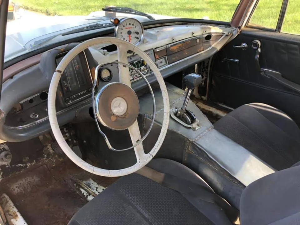 mercedes w110 