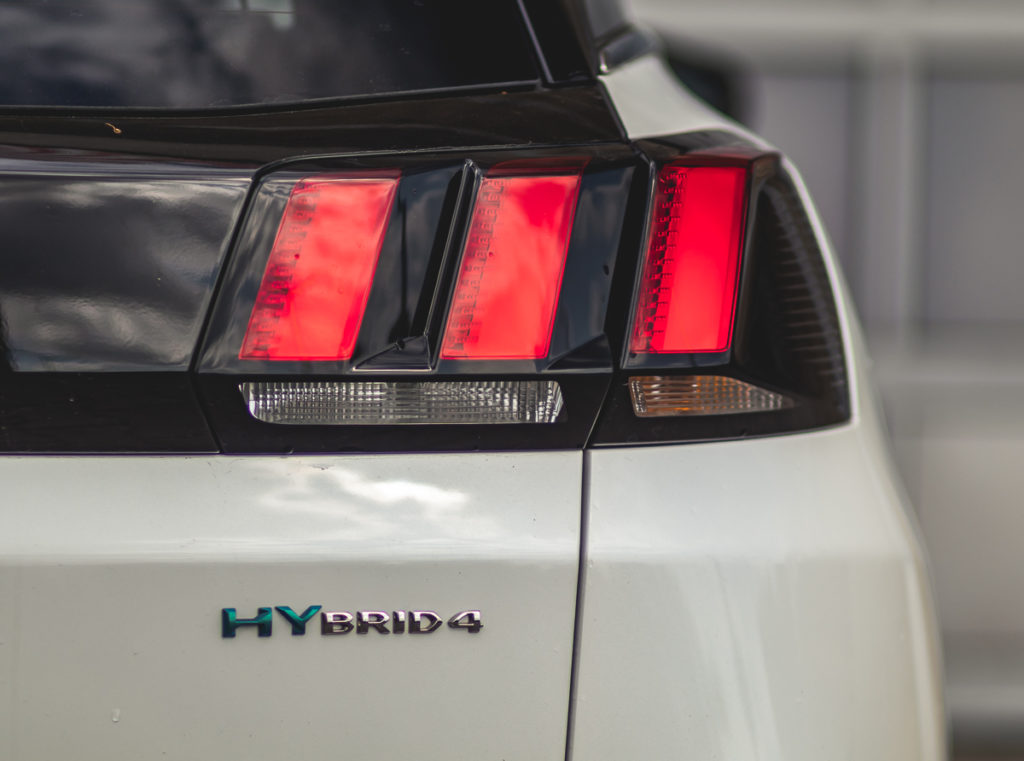 peugeot 3008 hybrid 2020 test 