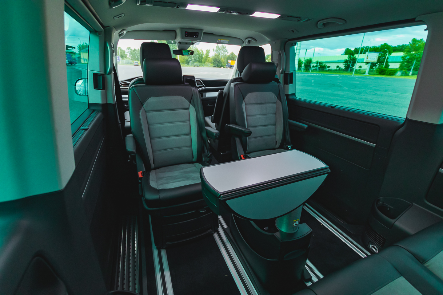 VW Multivan czy Mercedes V 