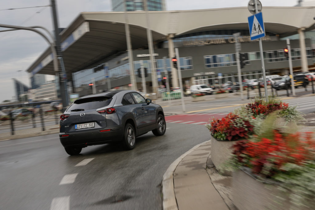 mazda mx 30 prowadzenie 