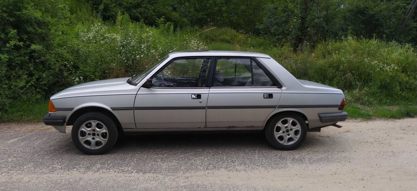 peugeot 305