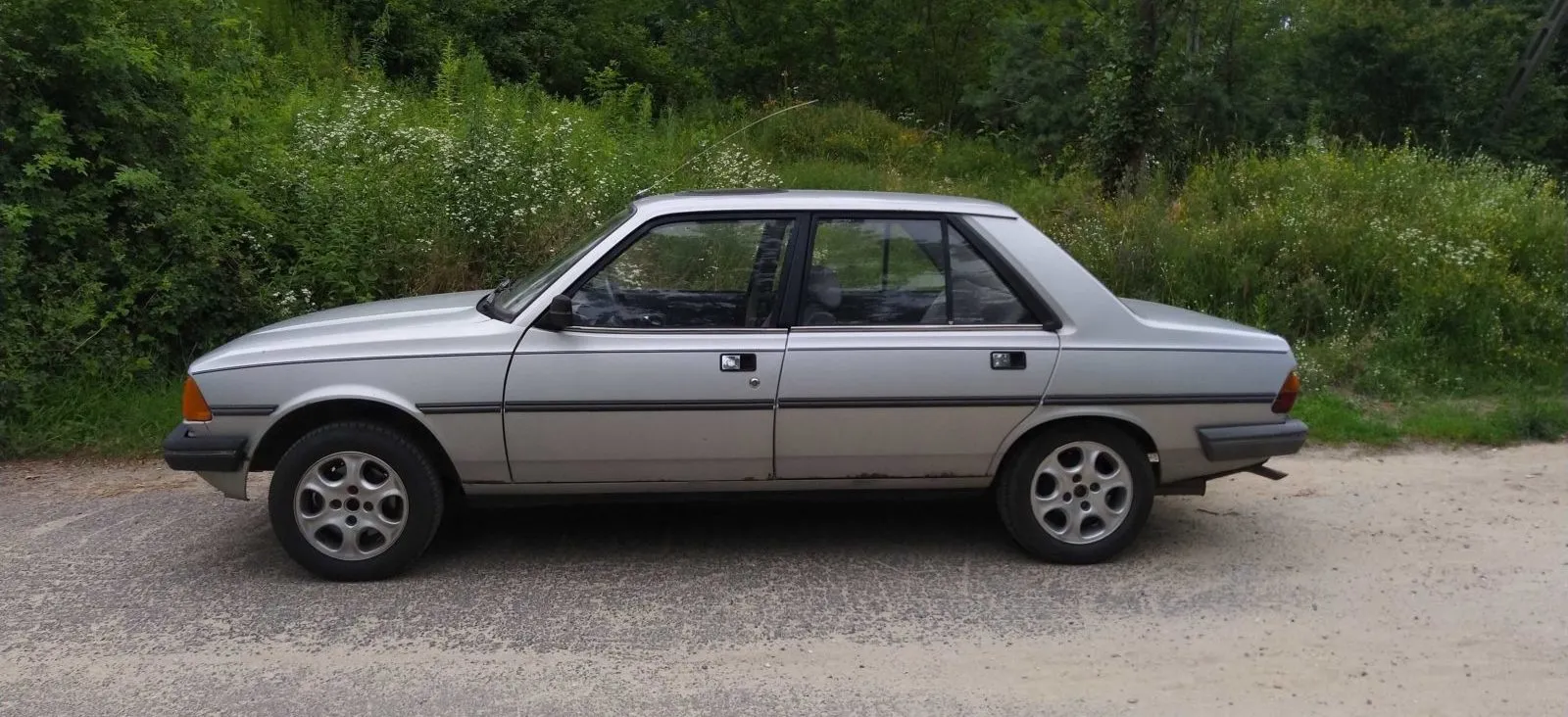 peugeot 305